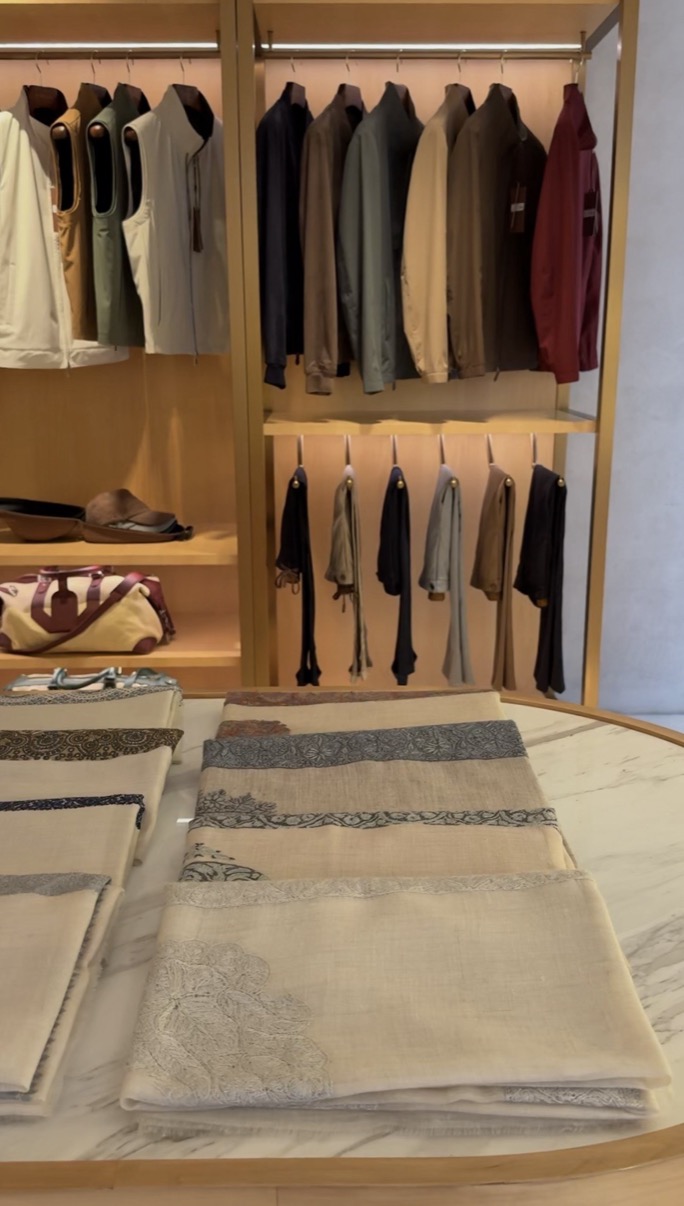 Trunks and leather, Al Bidaa, Msheireb, Doha