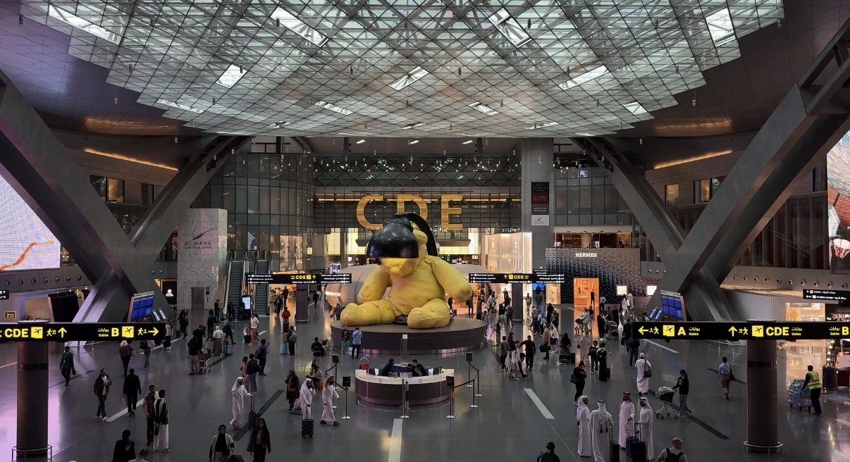 The hall, Al Mourjan Lounge, Hamad International Airport, Doha