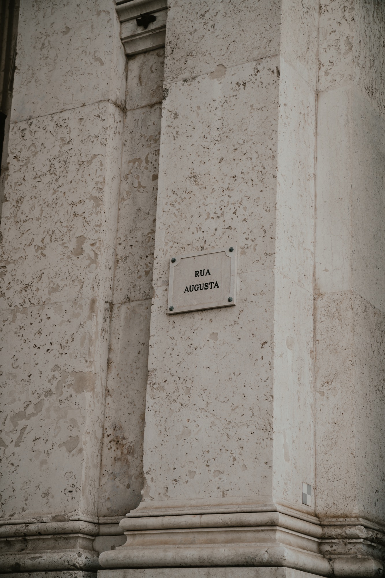 Rua Augusta, limestone, Lisbon