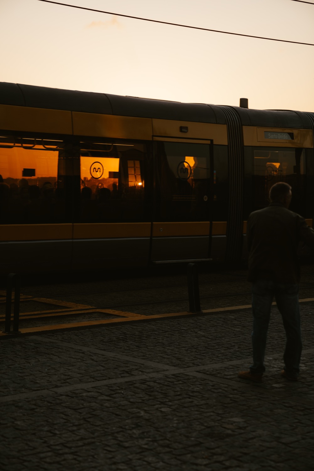 Evening tram, Porto